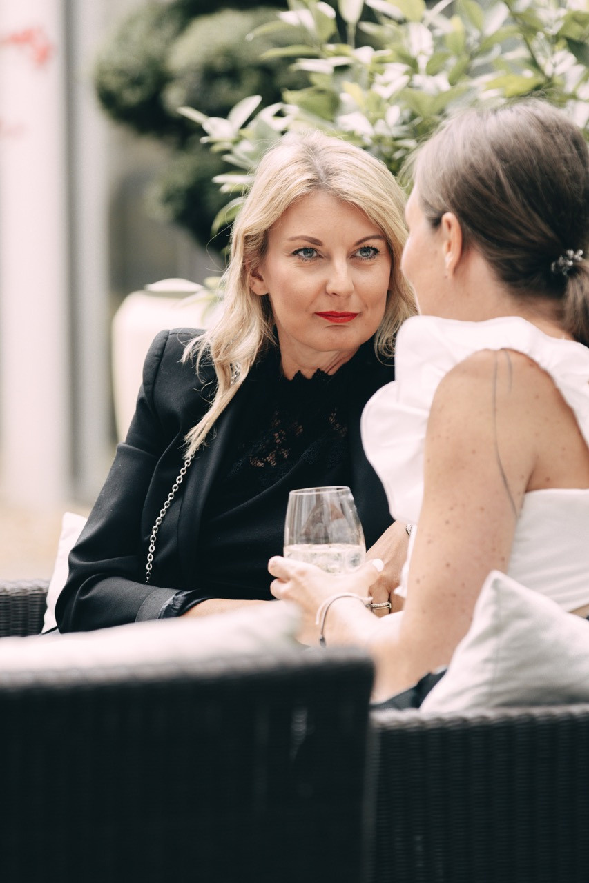 Dana Lišková - Eventová fotografka Praha - event fotografie - firemní akce - byznys portrét - korporátní fotografie 