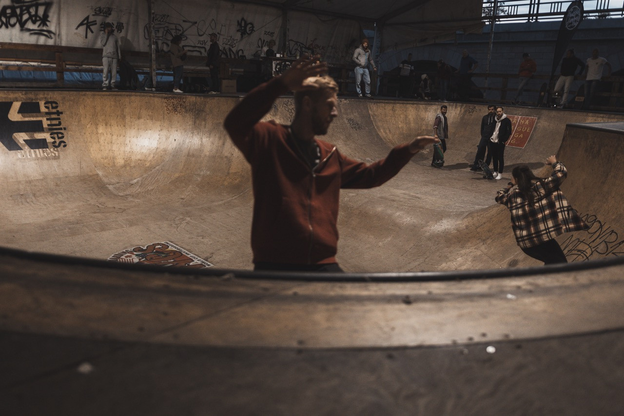 SKATE. Dana Lišková — Empatická fotografka | Introspektivní umělkyně | Neurodivergentní koučka| Zakladatelka Artepy.cz