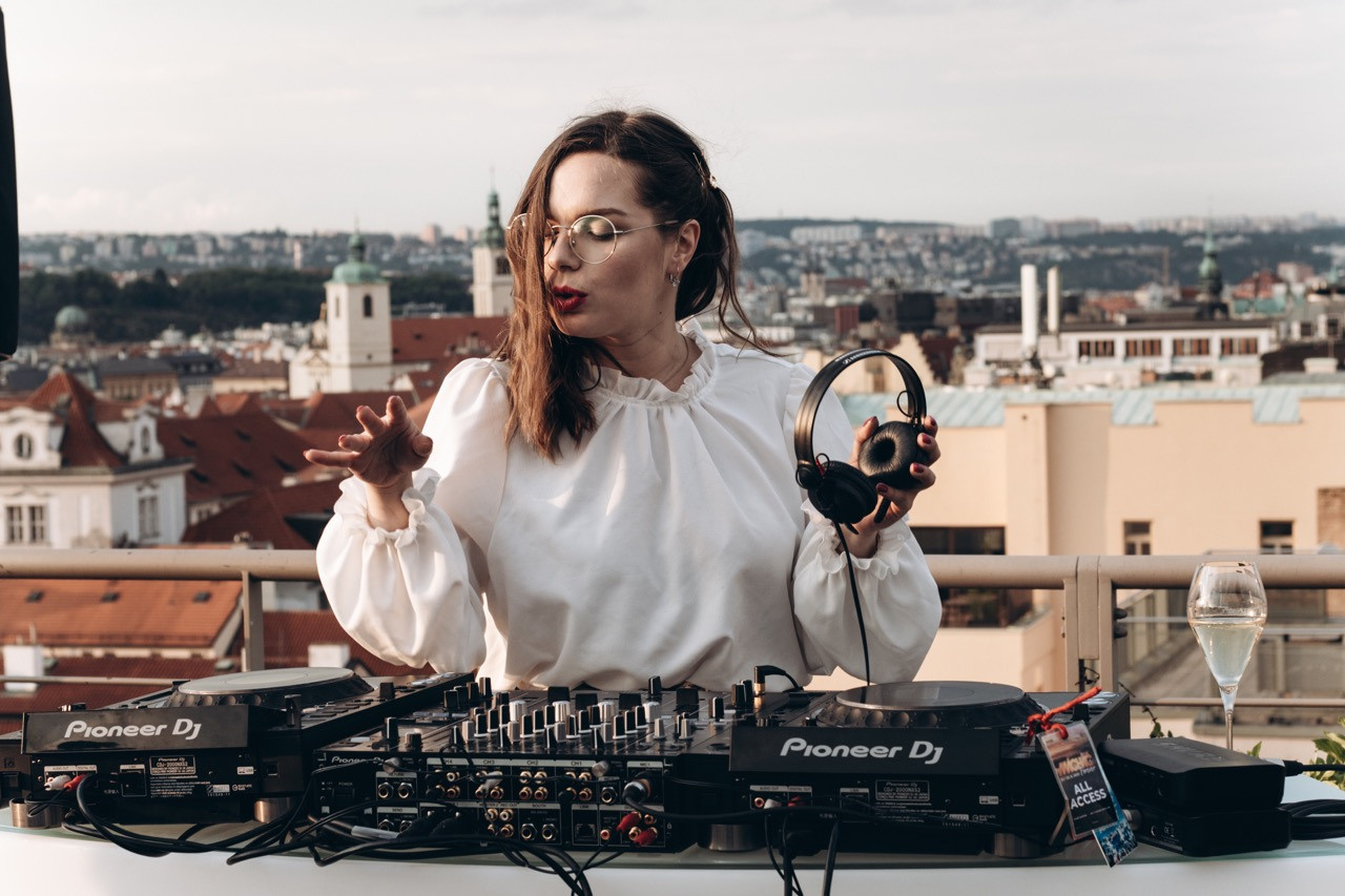 Dana Lišková - Eventová fotografka Praha - event fotografie - firemní akce - byznys portrét - korporátní fotografie 