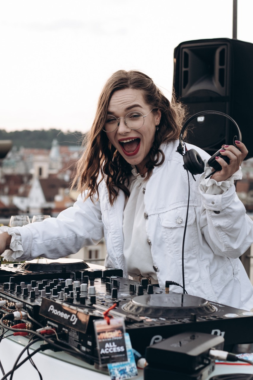 Dana Lišková - Eventová fotografka Praha - event fotografie - firemní akce - byznys portrét - korporátní fotografie 