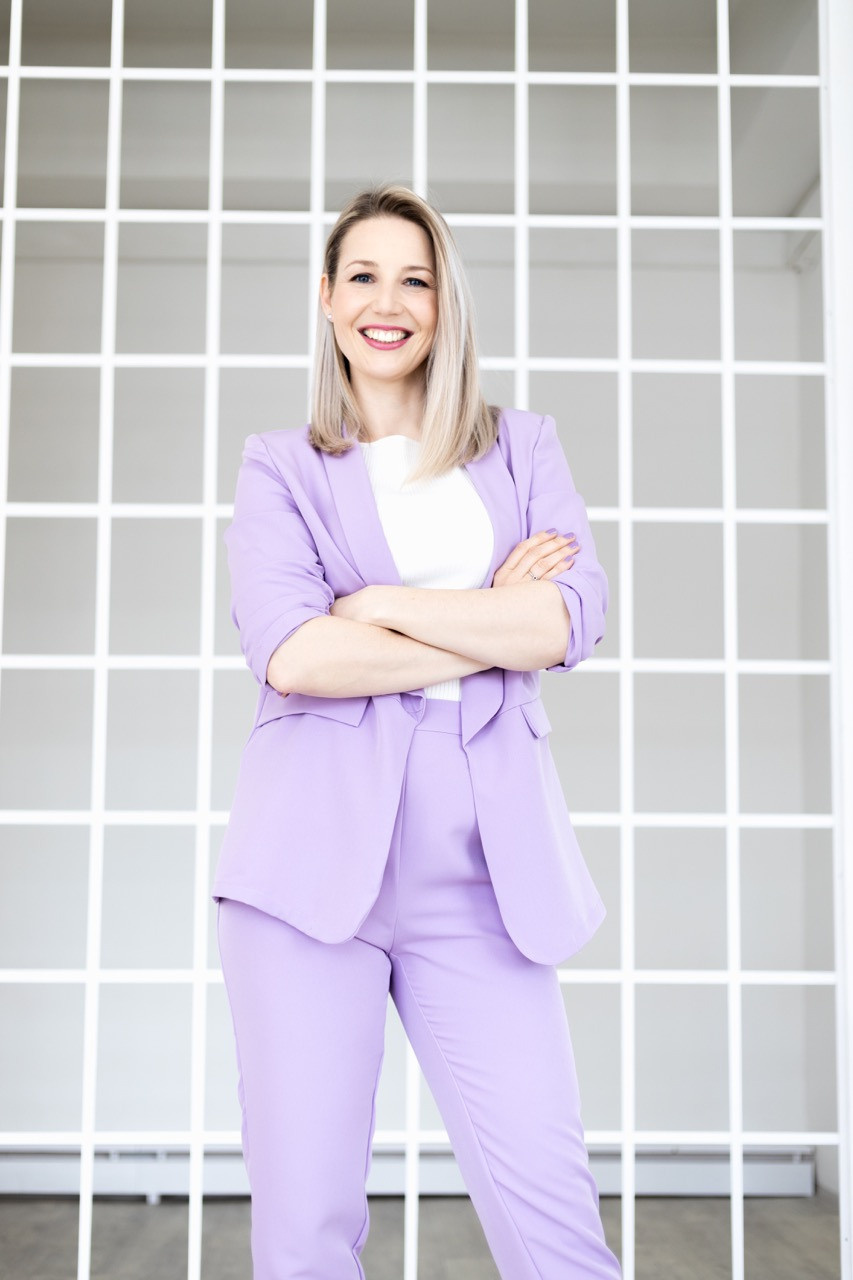 Dana Lišková - Portrétní a brandová fotografka Praha - Byznys portrét Praha - Brandové foto praha - Byznys portrét Praha