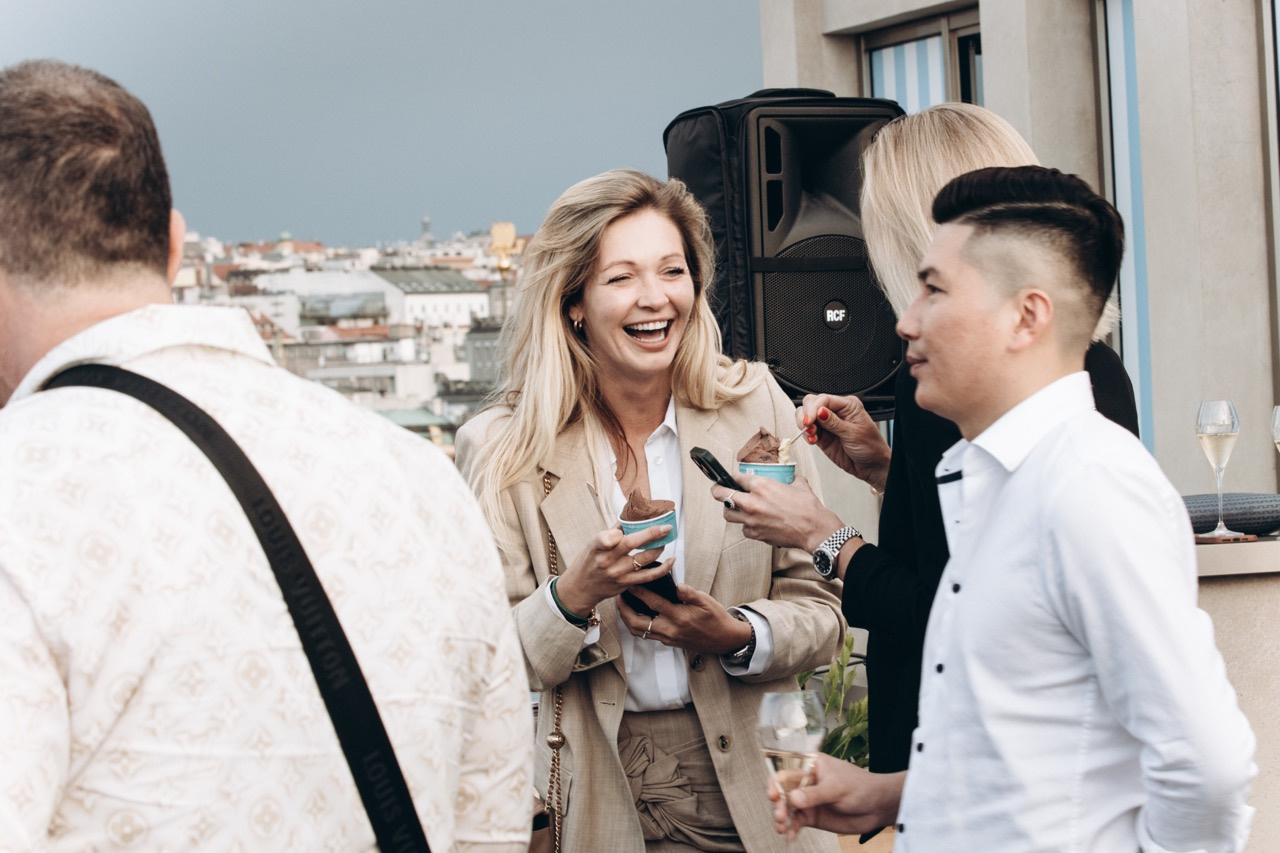 Dana Lišková - Eventová fotografka Praha - event fotografie - firemní akce - byznys portrét - korporátní fotografie 