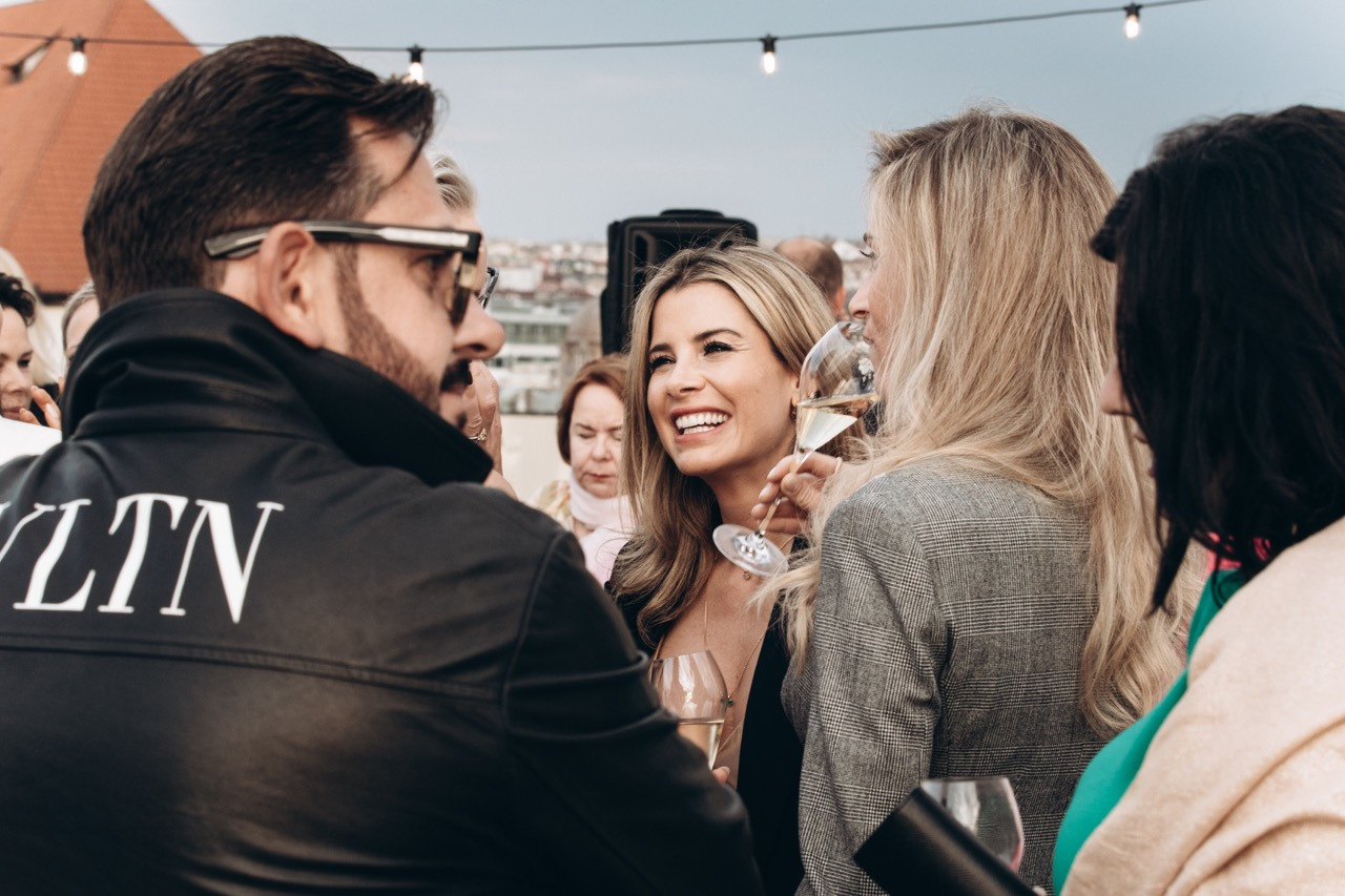 Dana Lišková - Eventová fotografka Praha - event fotografie - firemní akce - byznys portrét - korporátní fotografie 