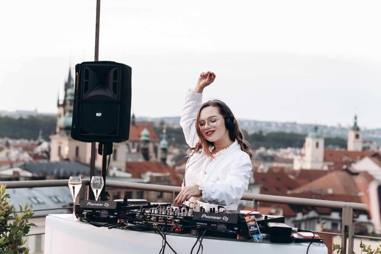 Dana Lišková - Eventová fotografka Praha - event fotografie - firemní akce - byznys portrét - korporátní fotografie 