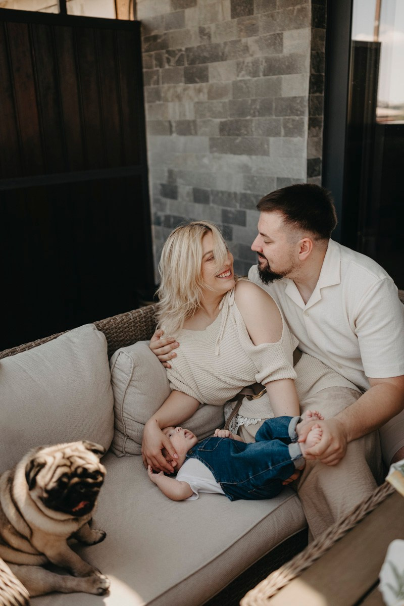 Jelena, Uros i Vasilije / porodicno fotografisanje kod kuce. Deciji i porodicni fotograf u Beogradu Oksana Skendzic