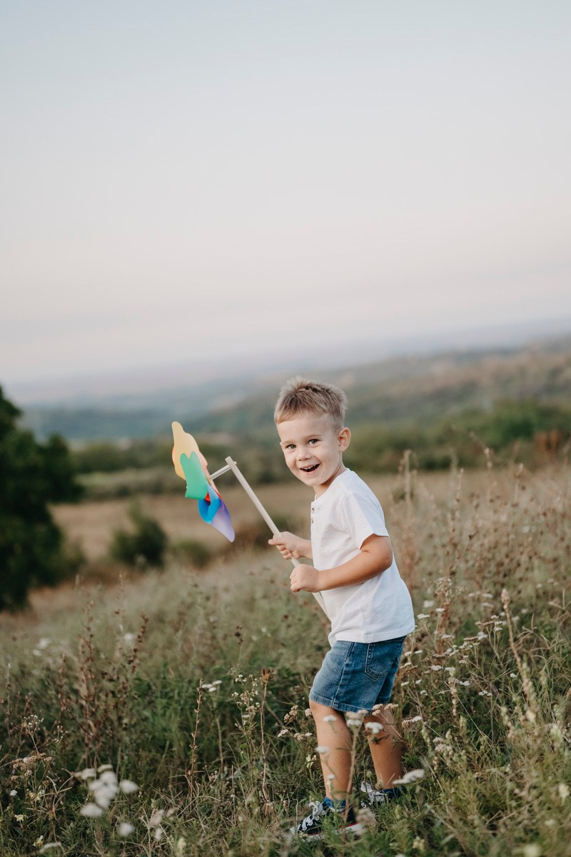 Basici / porodicno fotografisanje u prirodi. Deciji i porodicni fotograf u Beogradu Oksana Skendzic