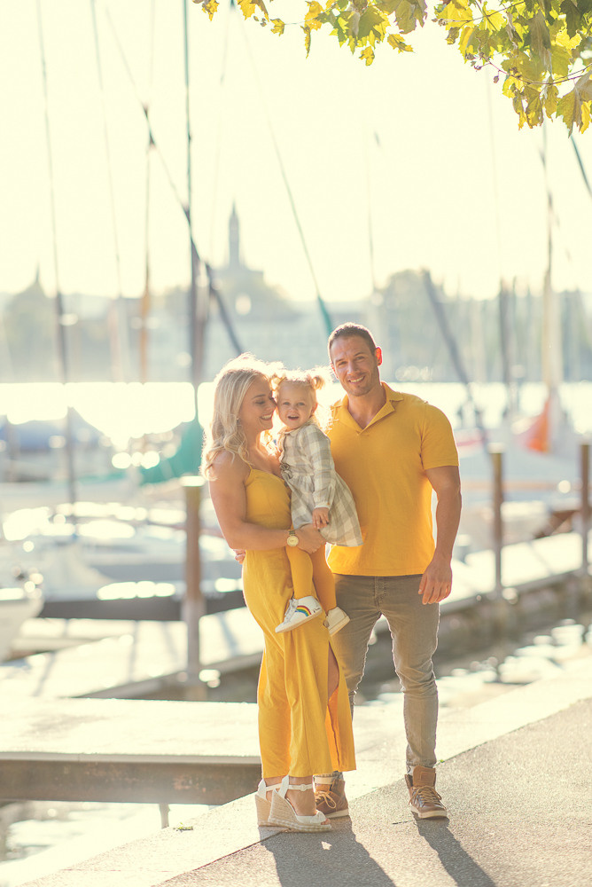 Familie. Natürliche Familien und Hochzeitsfotografin in Konstanz am Bodensee