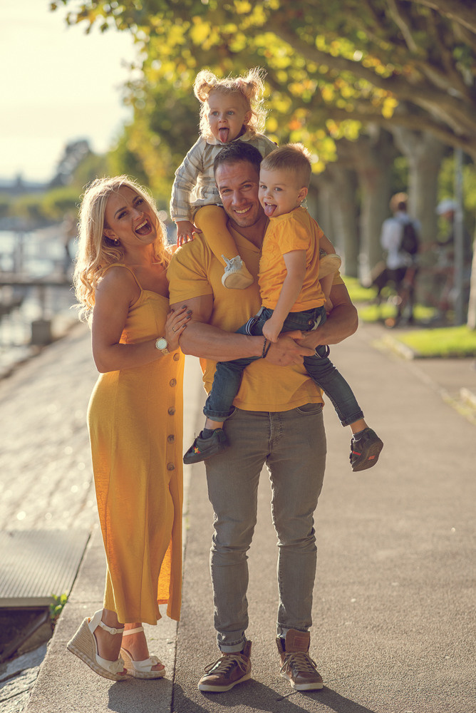 Familie. Natürliche Familien und Hochzeitsfotografin in Konstanz am Bodensee