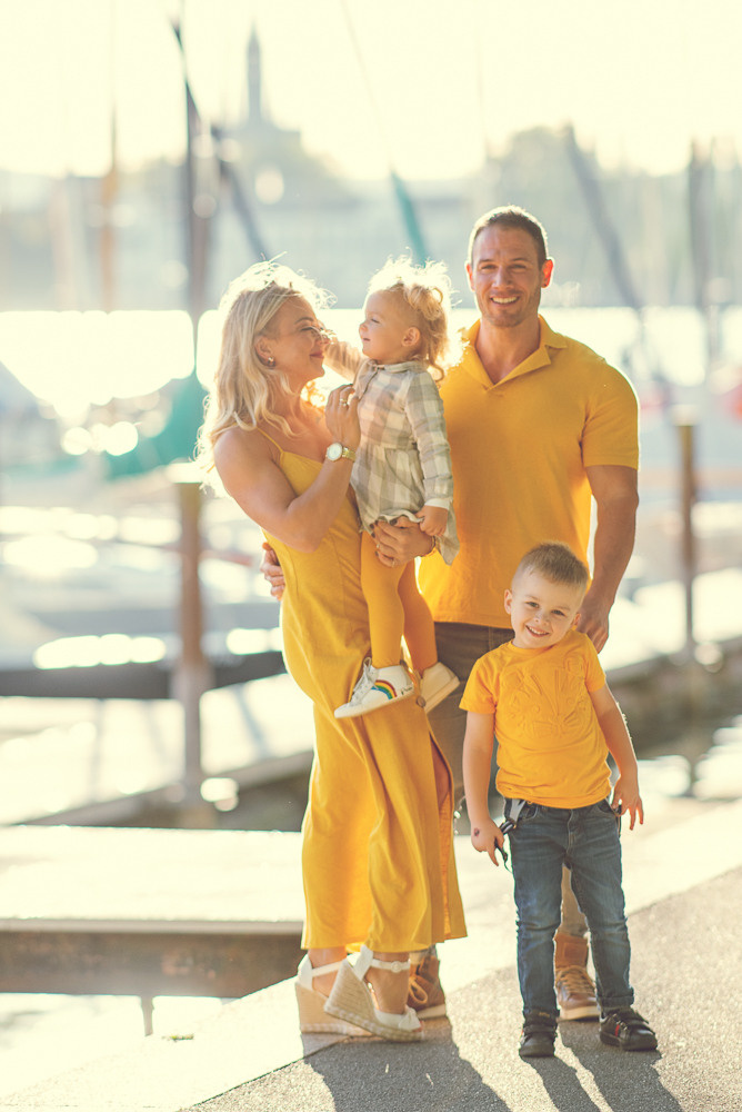 Familie. Natürliche Familien und Hochzeitsfotografin in Konstanz am Bodensee