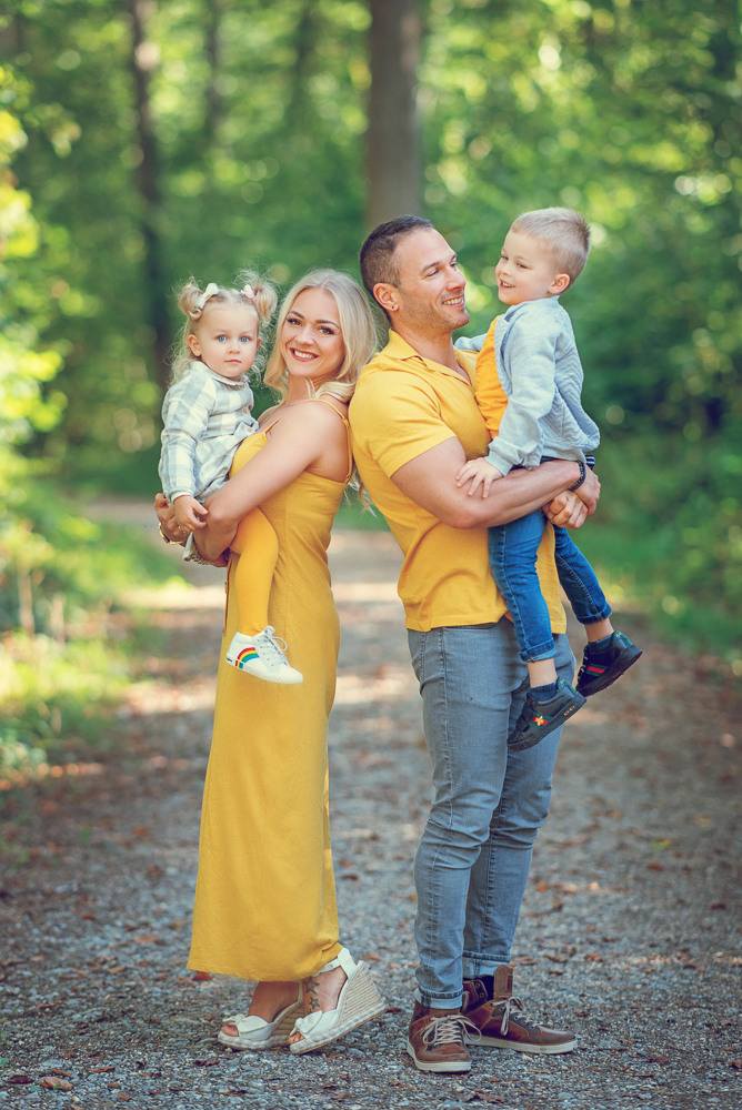 Familie. Natürliche Familien und Hochzeitsfotografin in Konstanz am Bodensee