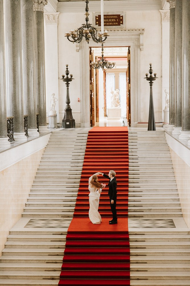 Anna & David (Hochzeitsfotoshooting im Museum). Familien & Hochzeitfotografin Nadja Holzmann