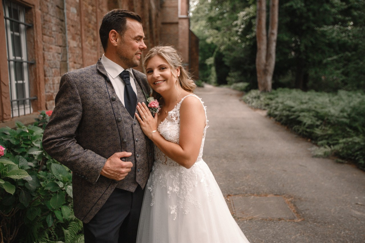 Kirchliche Hochzeit Rheinterrassen Karlsruhe – Noelia & Timo | Hochzeitsfotograf & Videograf