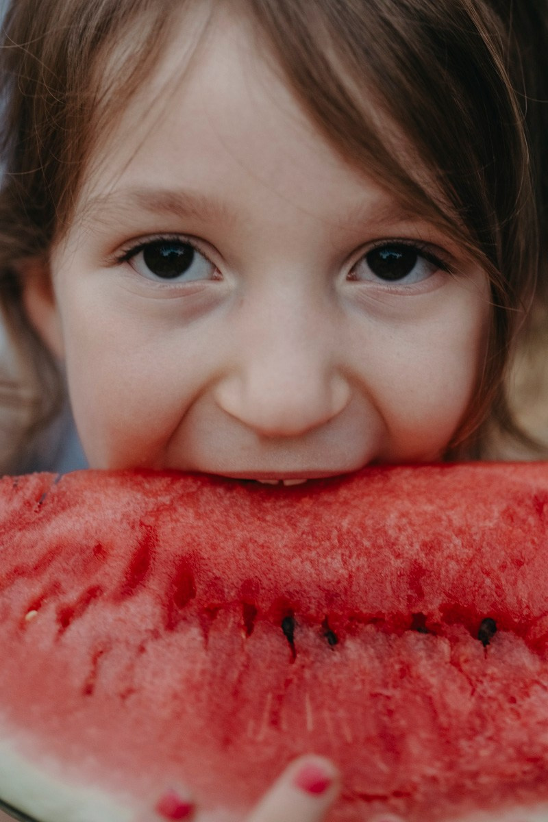 Dijana, Relja i Teo / porodicno fotografisanje napolju. Deciji i porodicni fotograf u Beogradu Oksana Skendzic