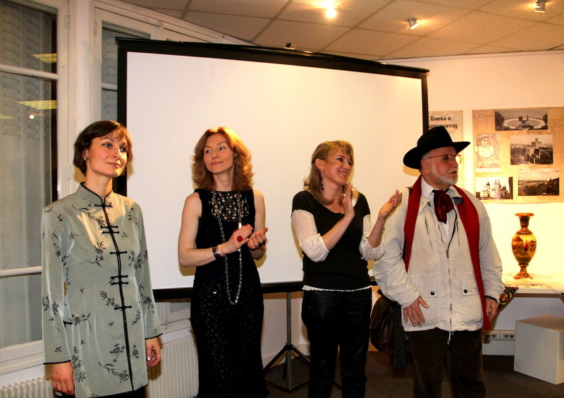 BIO, CRITIQUE ET CONTACT. Natalia Bogdanovska. Films et photographie corporate en France