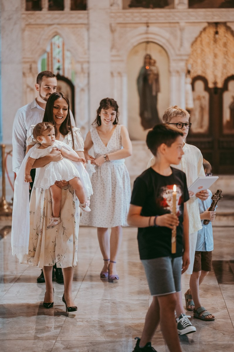 Tarino krstenje. Deciji i porodicni fotograf u Beogradu Oksana Skendzic