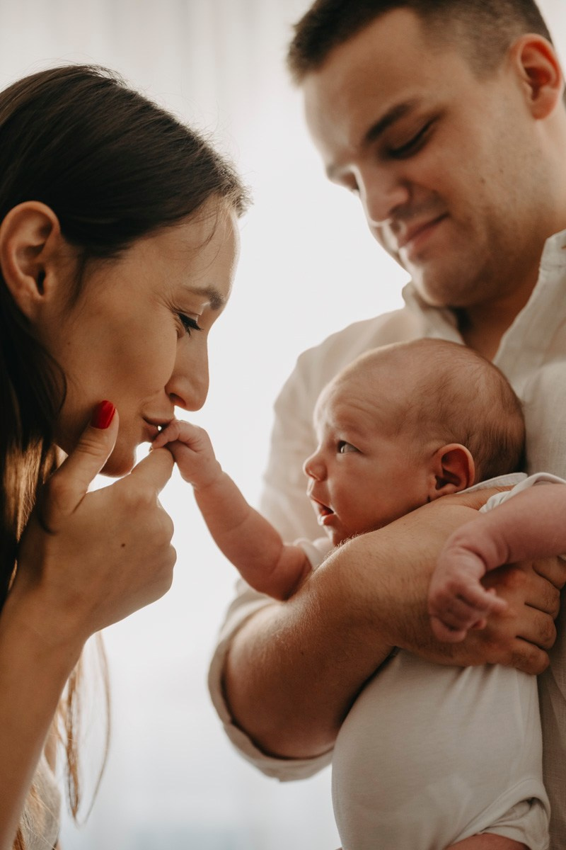 Dijana, Relja i Teo / porodicno fotografisanje napolju. Deciji i porodicni fotograf u Beogradu Oksana Skendzic