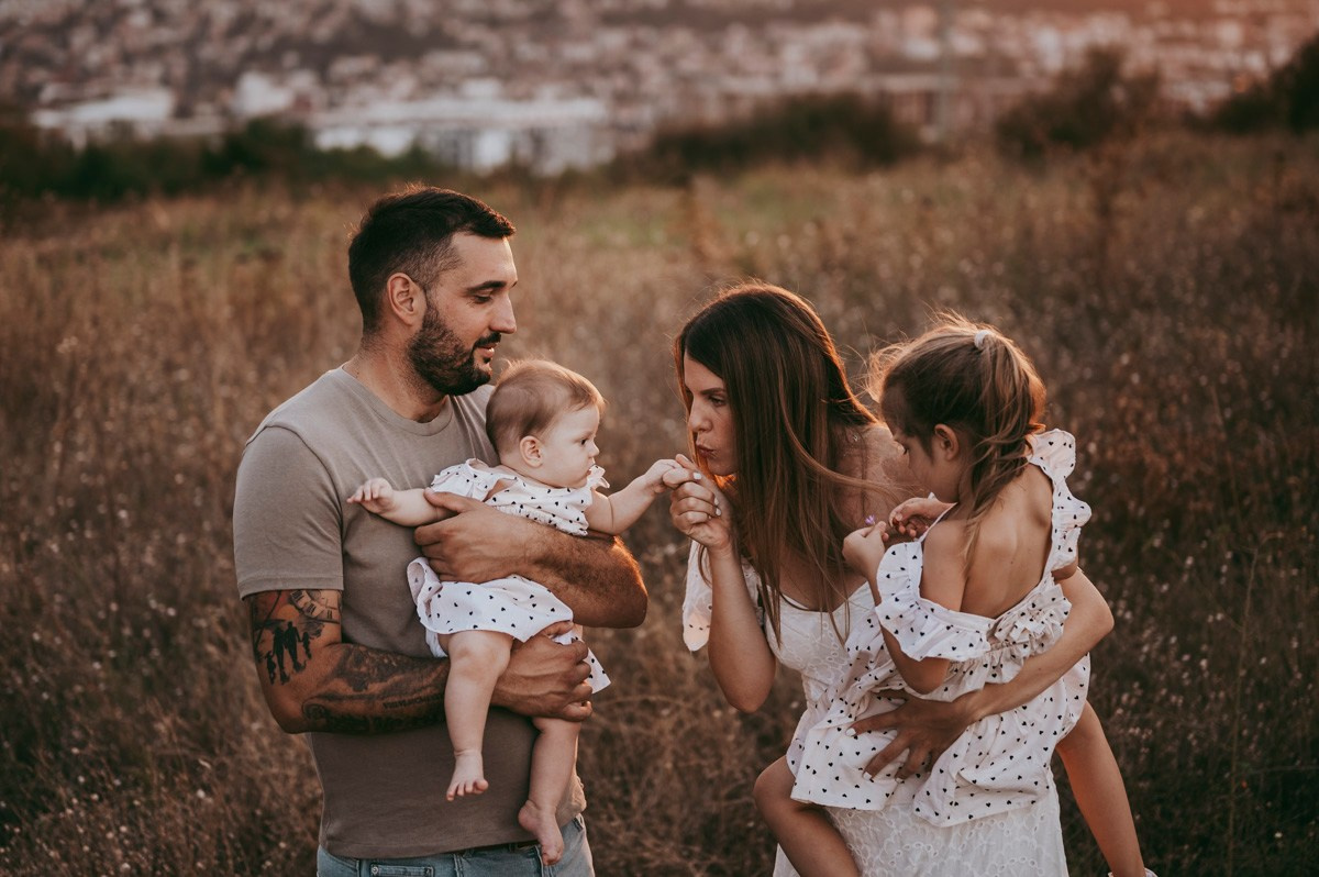 Sonja, Bojan, Nadja i Una / porodicno fotografisanje. Deciji i porodicni fotograf u Beogradu Oksana Skendzic