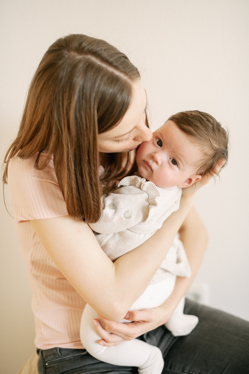 Pure Mamas Liebe. Newbornphoto in Duesseldorf