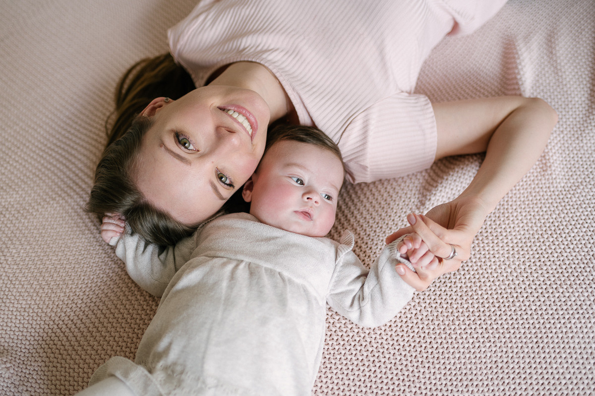 Pure Mamas Liebe. Newbornphoto in Duesseldorf