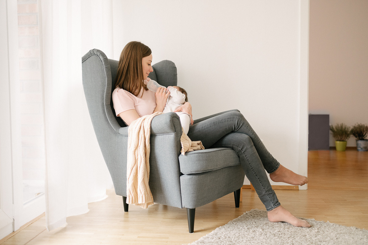 Pure Mamas Liebe. Newbornphoto in Duesseldorf