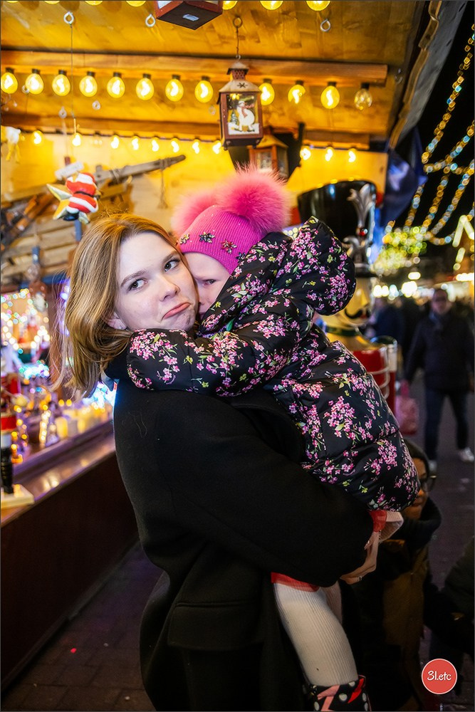 Photographie lors d'une visite guidée de Noël Strasbourg. Photographe à Strasbourg | Portraits, Studio, Enfants, Événements