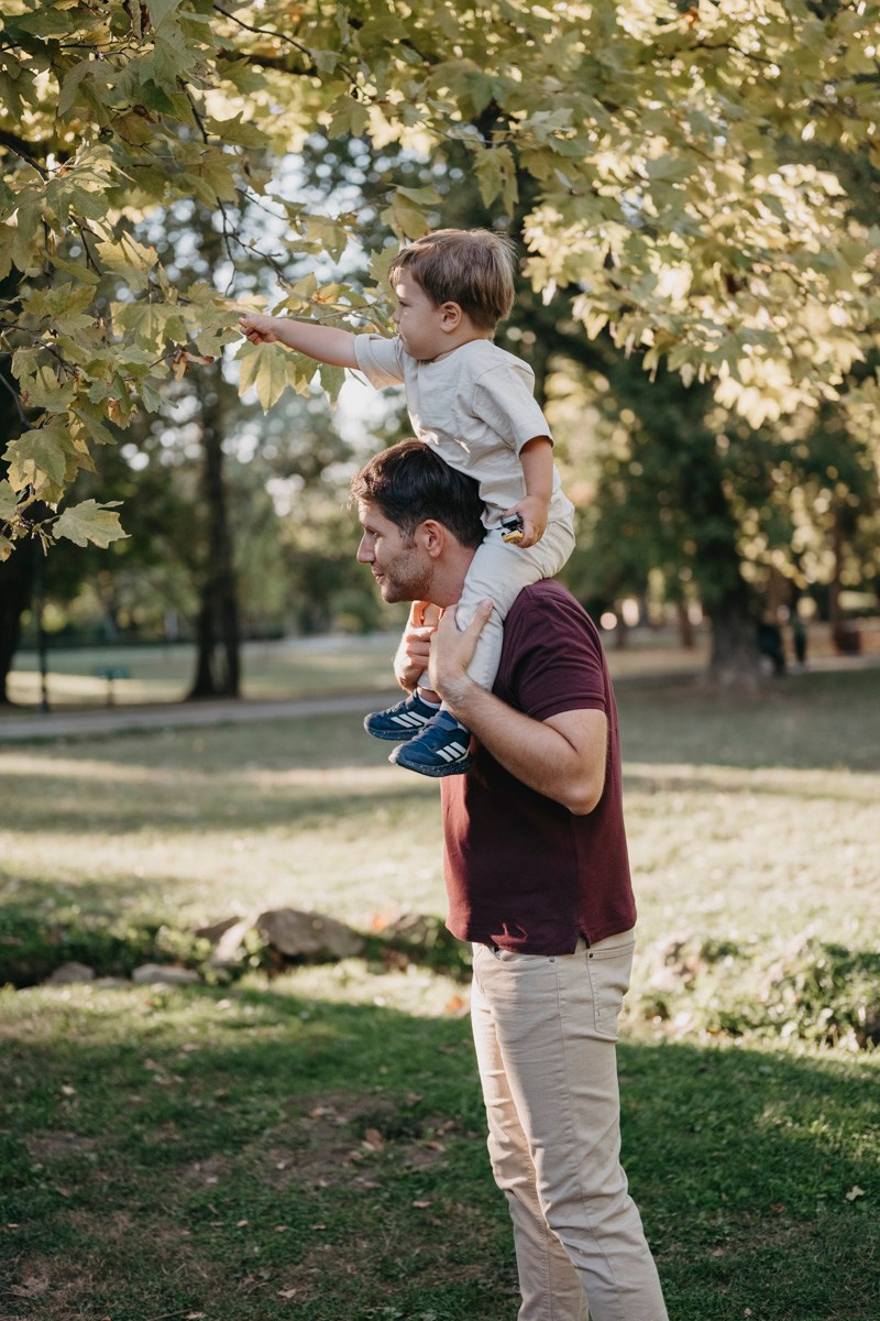 Aleksandra, Lazar, Marin i Leo / porodicno fotografisanje napolju. Deciji i porodicni fotograf u Beogradu Oksana Skendzic
