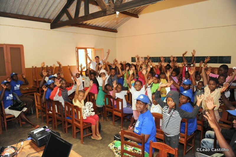 Photos of volunteer work in Mozambique. Simbahalu