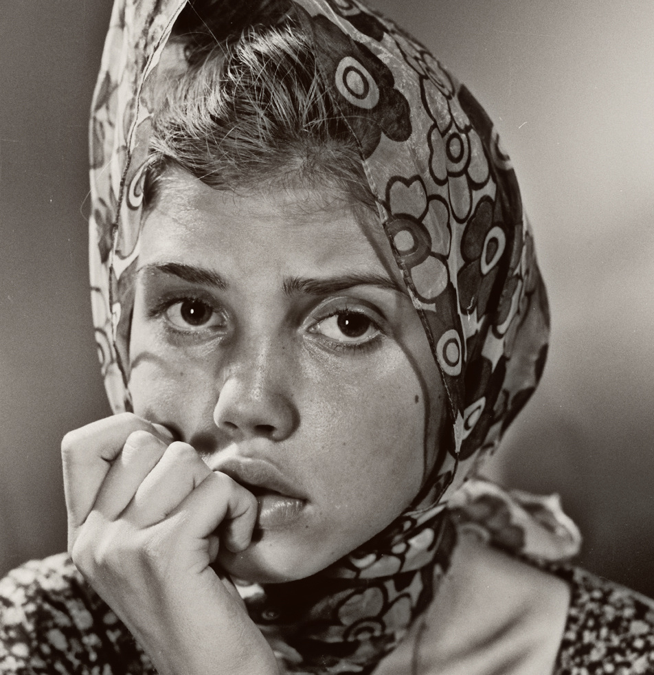 Portretfoto van Leyla. Portrait Photographer in Brussels & Amsterdam — Victoria Ushkanova