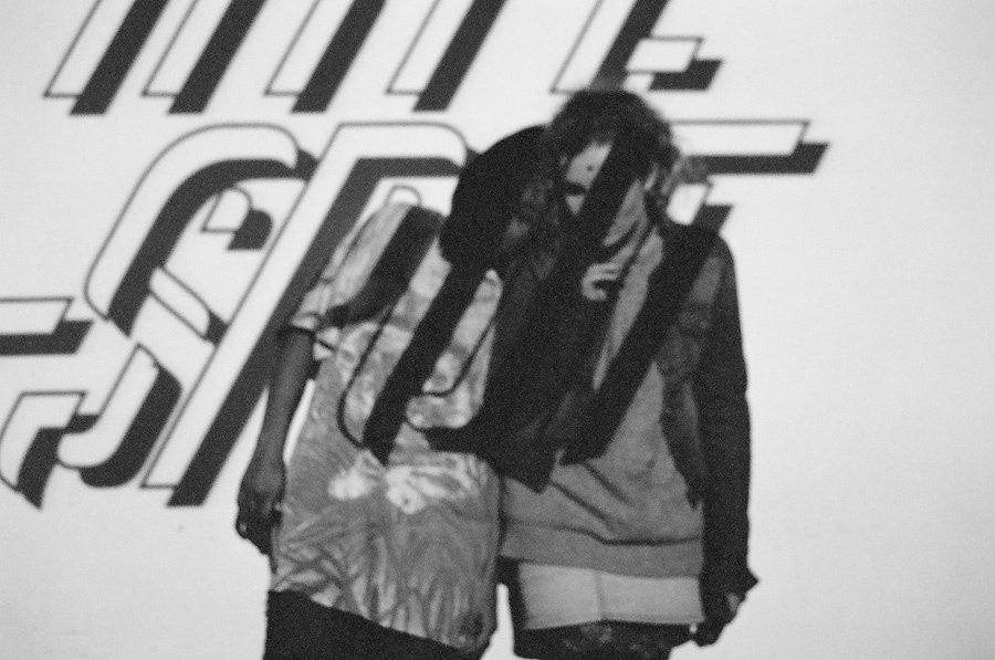 Girls in a club, 2009 film 35 mm. Fotograaf Amsterdam - Victoria Ushkanova