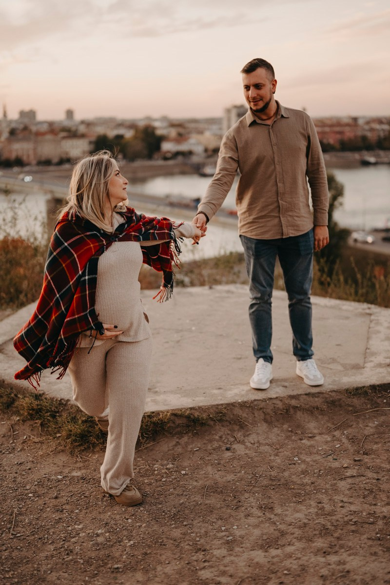 Zlata, Nemanja i Aleksej — porodicno fotografisanje napolju. Deciji i porodicni fotograf u Beogradu Oksana Skendzic