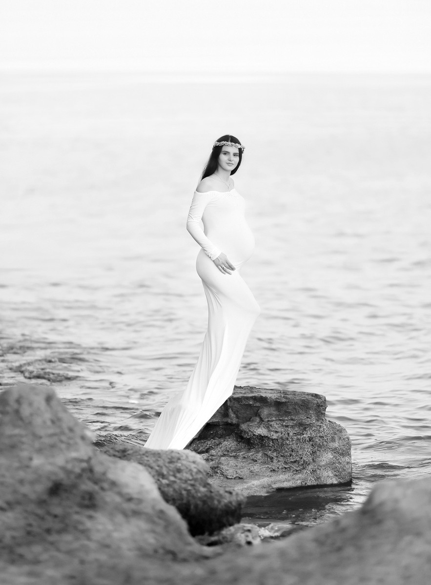 Pregnancy. Luxury wedding, portrait, family photographer over Europe