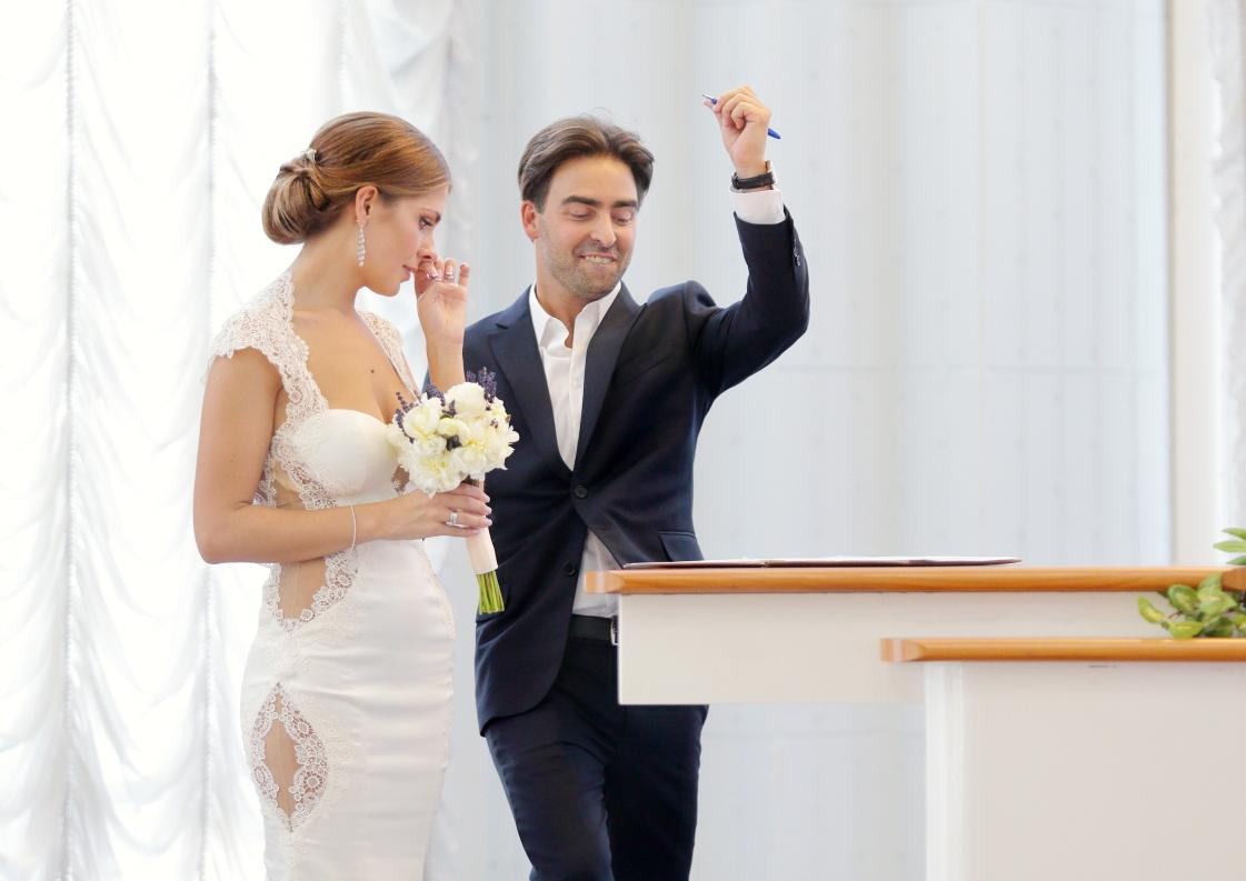 Ukraina-Kiev. Luxury wedding, portrait, family photographer over Europe