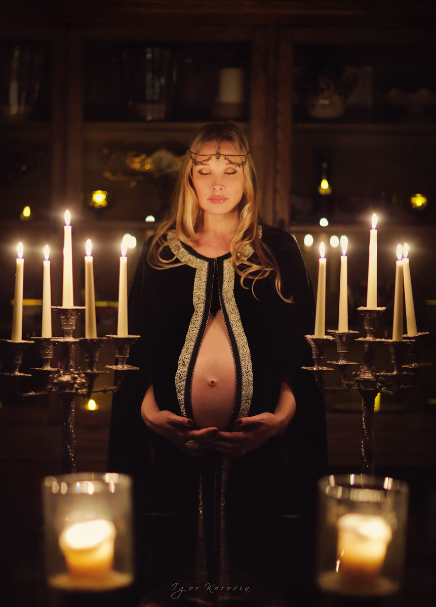 Pregnancy. Luxury wedding, portrait, family photographer over Europe