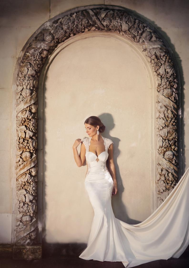 Ukraina-Kiev. Luxury wedding, portrait, family photographer over Europe