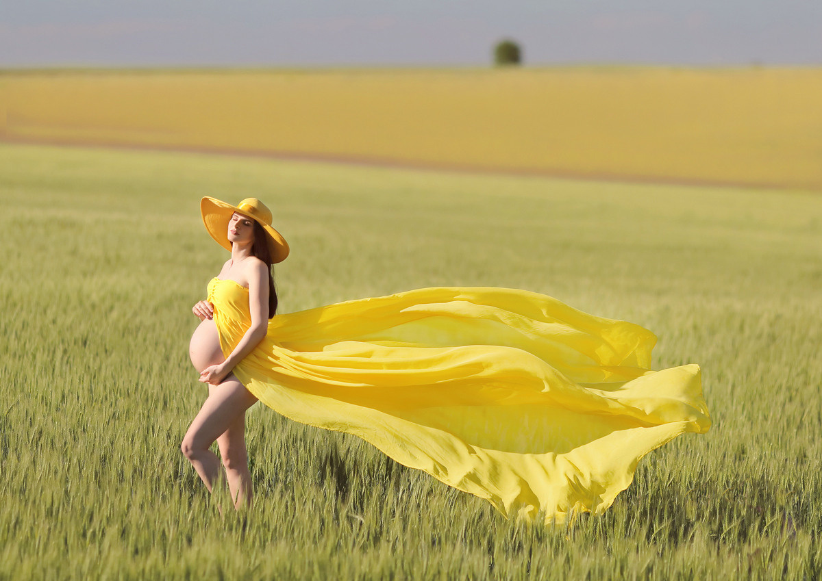 Pregnancy. Luxury wedding, portrait, family photographer over Europe