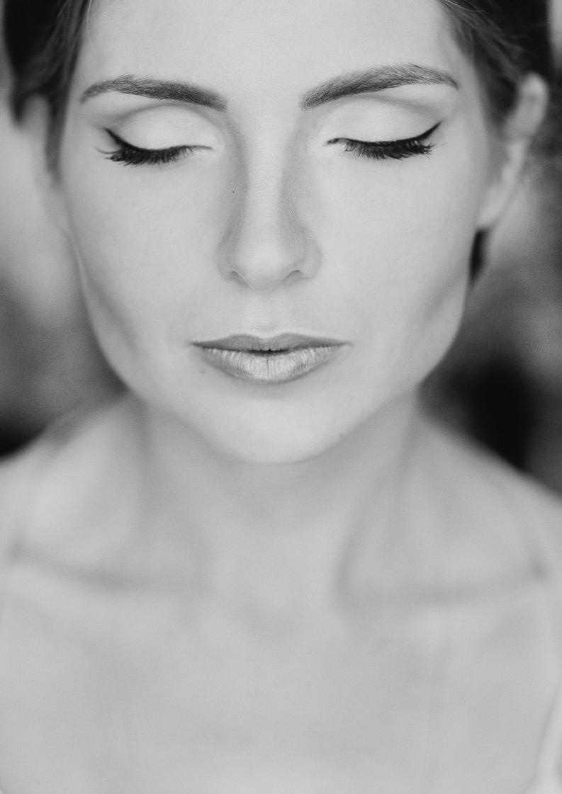 Ukraina-Kiev. Luxury wedding, portrait, family photographer over Europe