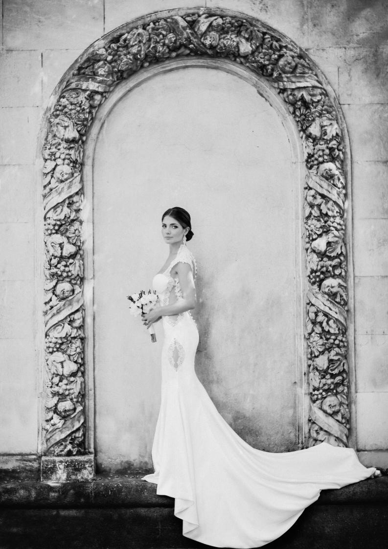 Ukraina-Kiev. Luxury wedding, portrait, family photographer over Europe