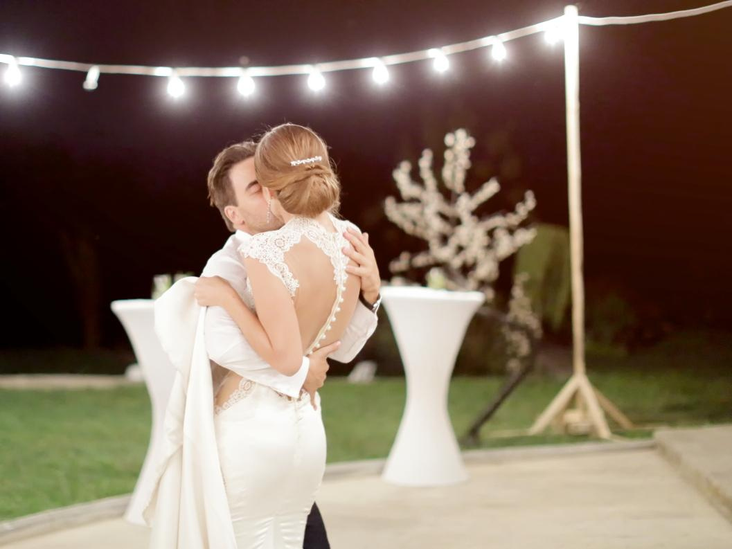 Ukraina-Kiev. Luxury wedding, portrait, family photographer over Europe