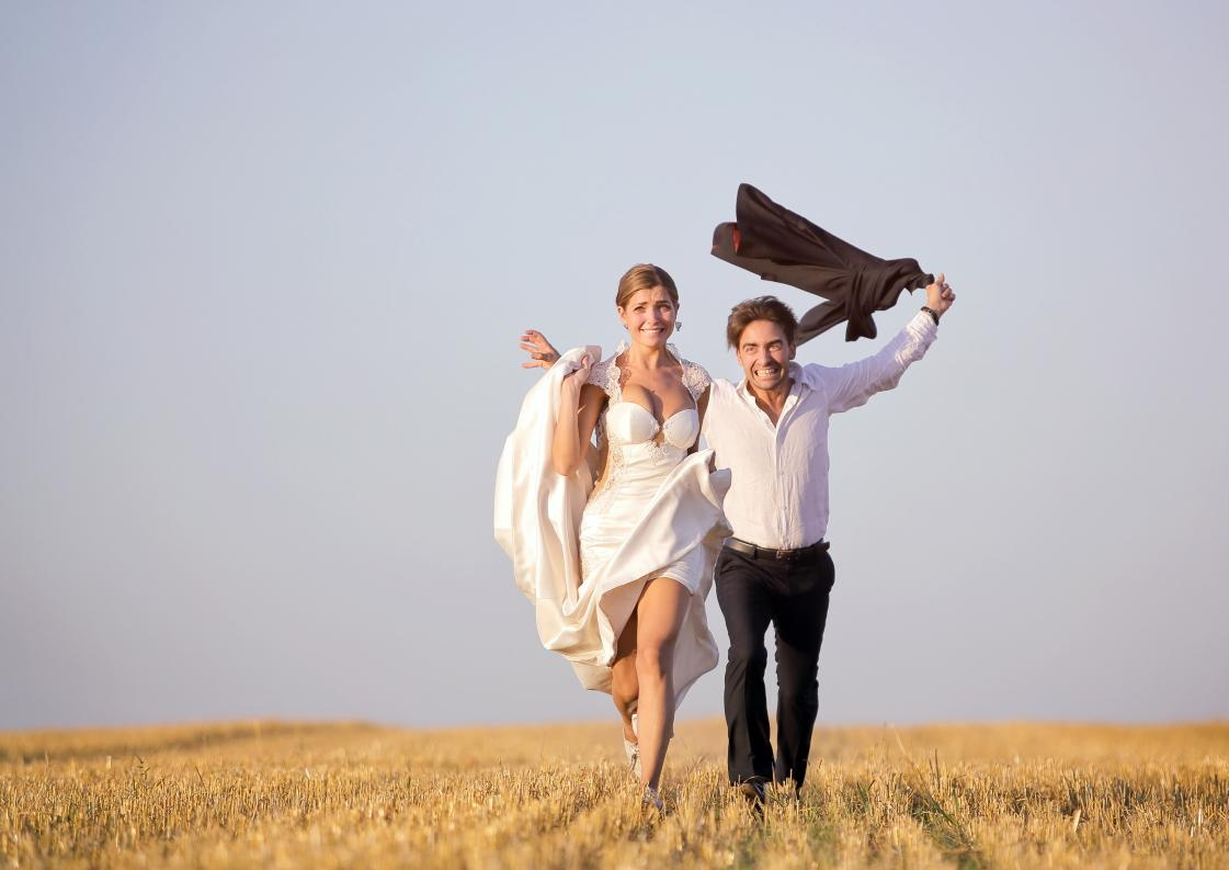 Ukraina-Kiev. Luxury wedding, portrait, family photographer over Europe