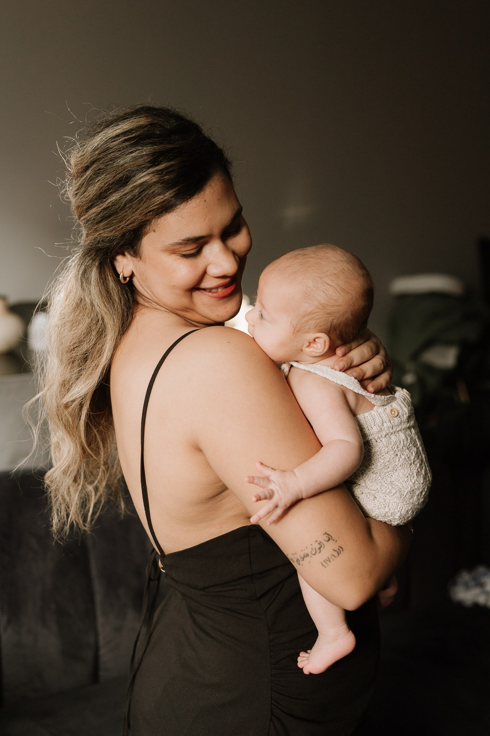 Baby Tamara (2 Monate Alt). Familien & Hochzeitfotografin Nadja Holzmann