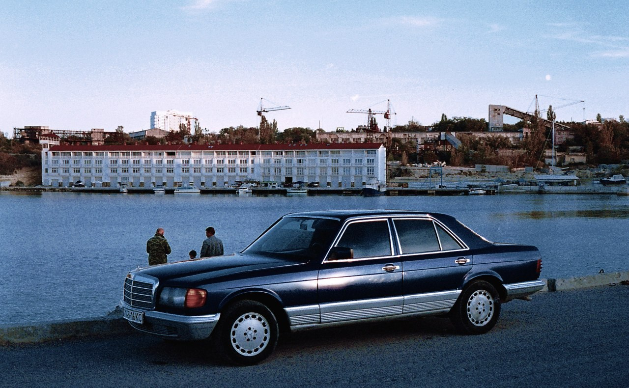 Wanderlust. Personal and fashion photography for brands and modeling agencies. Warsaw, Europe. Yaroslav Storchak