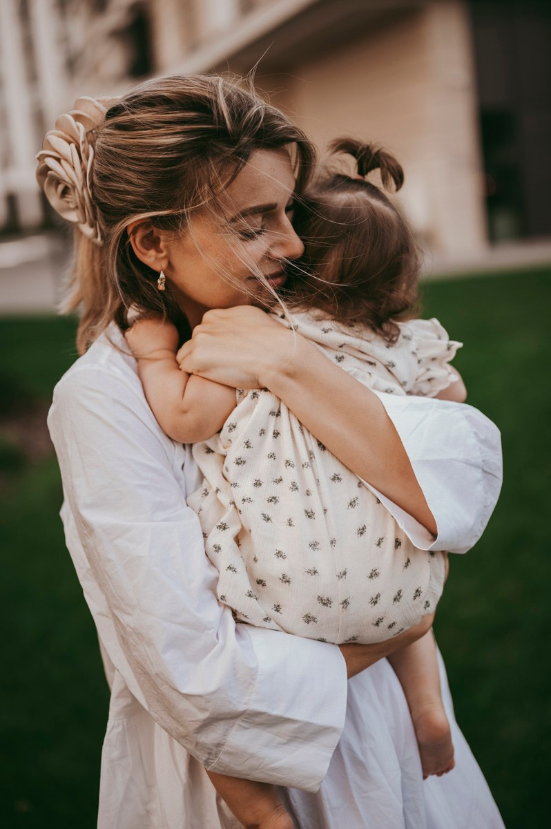 Kristina, Martin, Petra i Novak / porodicno fotografisanje napolju. Deciji i porodicni fotograf u Beogradu Oksana Skendzic