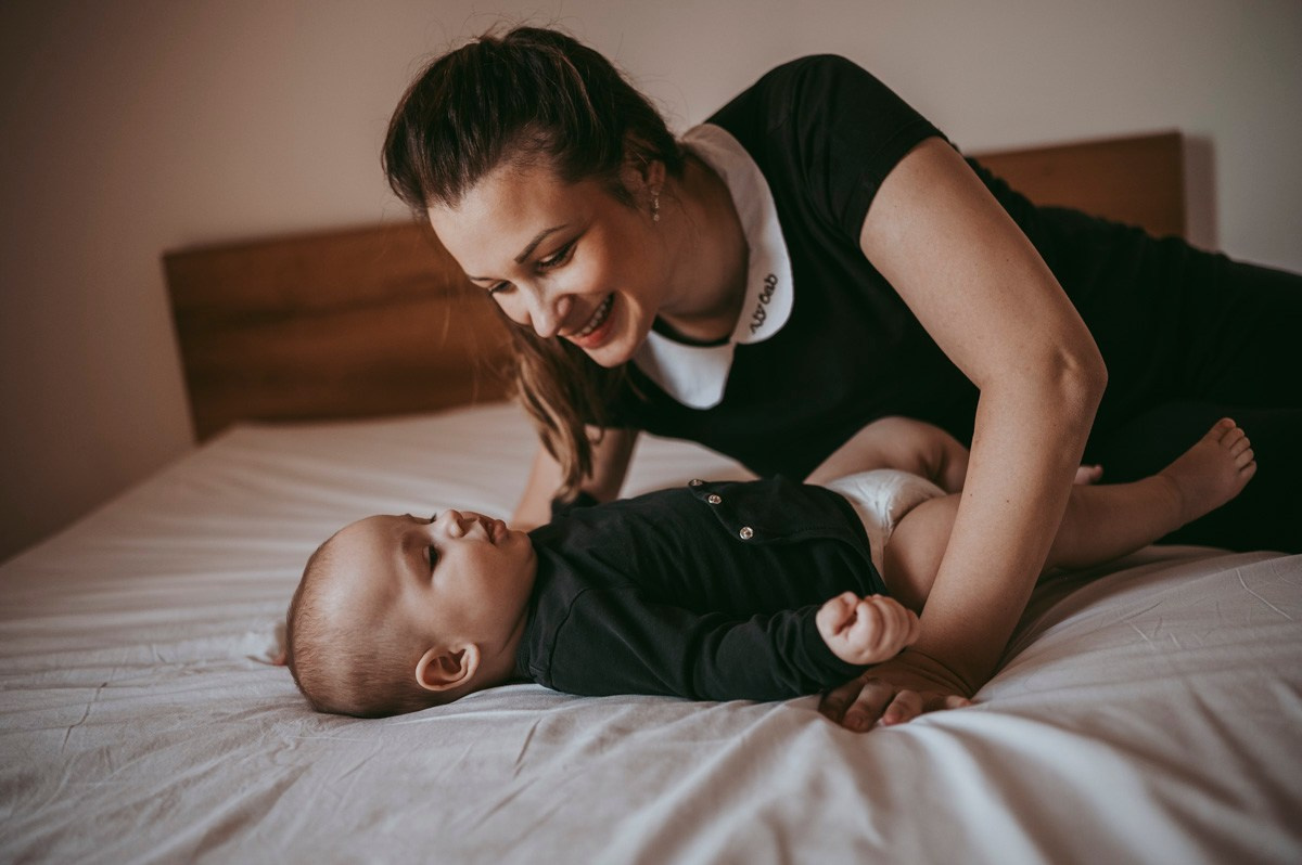 Dobro dosao, Jakove / porodicno fotografisanje kod kuce. Deciji i porodicni fotograf u Beogradu Oksana Skendzic