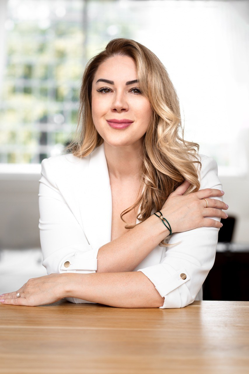 Dana Lišková - Portrétní a brandová fotografka Praha - Byznys portrét Praha - Brandové foto praha - Byznys portrét Praha