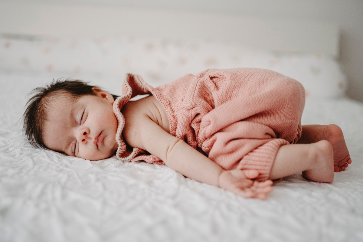 Latinka, Visnja i Konstantin / porodicno fotografisanje, fotografisanje bebe kod kuce. Deciji i porodicni fotograf u Beogradu Oksana Skendzic