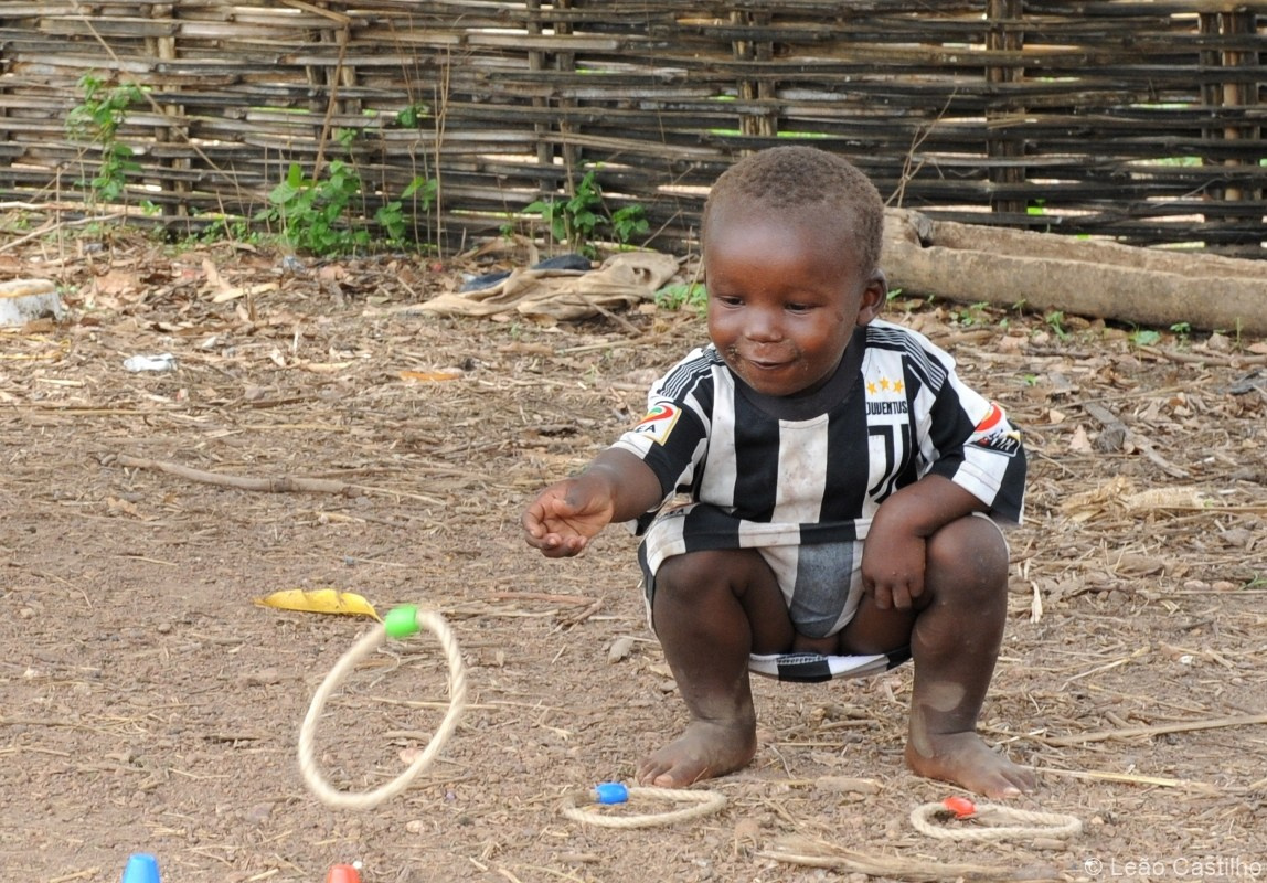 Photos of volunteer work at Senegal. Simbahalu