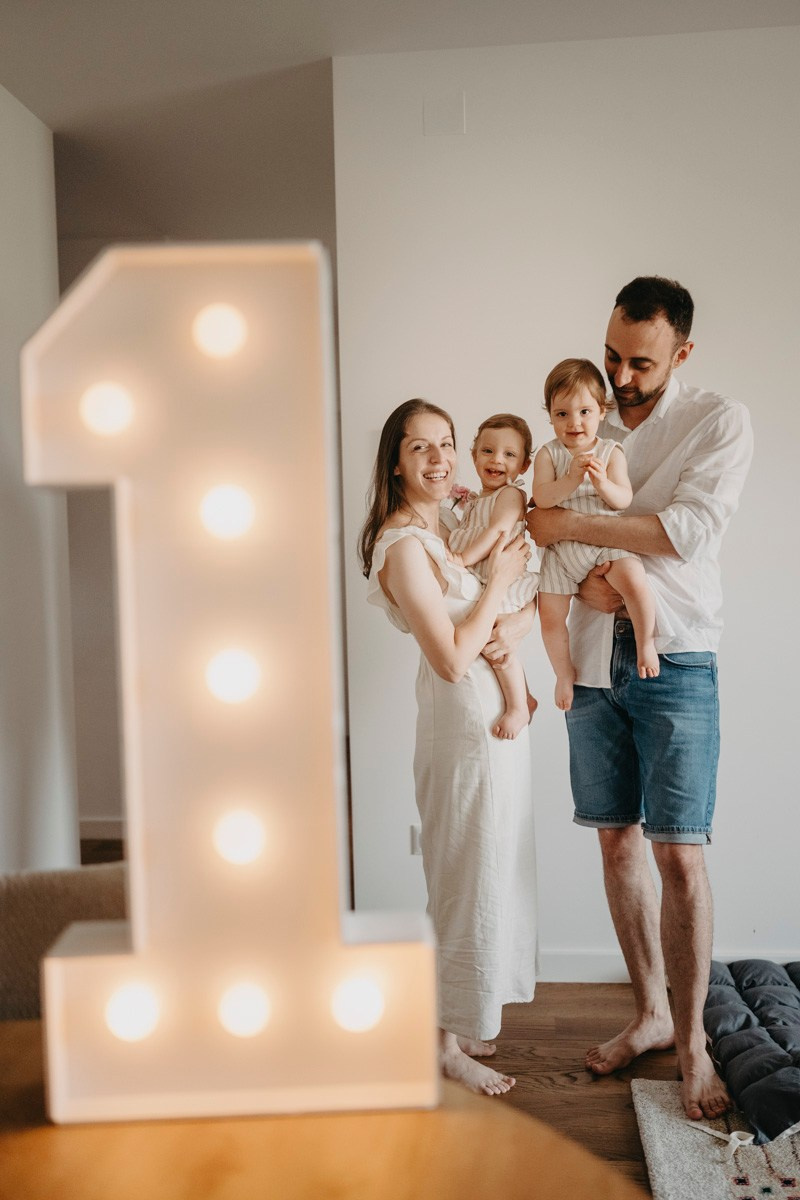 Dunjin i Vukanov 1. rodjendan / fotografisanje kod kuce. Deciji i porodicni fotograf u Beogradu Oksana Skendzic