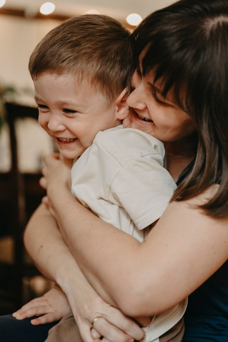 Porodicno fotografisanje kod kuce — Andjela, Lazar, Janko i Mihajlo. Deciji i porodicni fotograf u Beogradu Oksana Skendzic