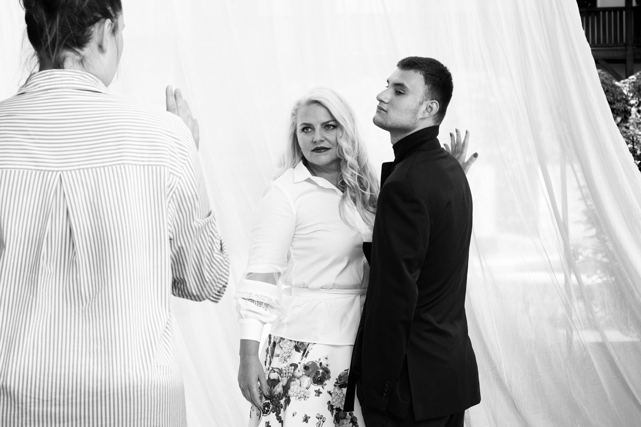 BACKSTAGE. Dana Lišková — Empathetic Photographer | Introspective Artist |Neurodivergent Coach | Founder of Artepy.cz