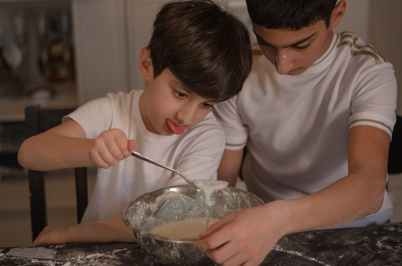 Goûter en famille. Ekaterina Brevet - photographe de mariage